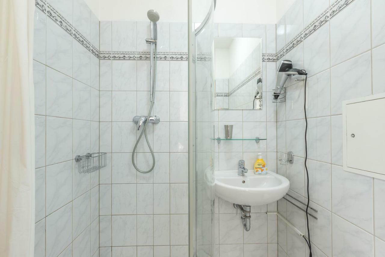 Schones 2-zimmer-apartment In Kollwitzplatz-nahe * Berlijn